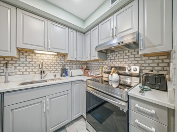 502 Oak, Brockton, Massachusetts, 2 Bedrooms Bedrooms, 5 Rooms Rooms,1 BathroomBathrooms,Residential,For Sale,Oak,73468403