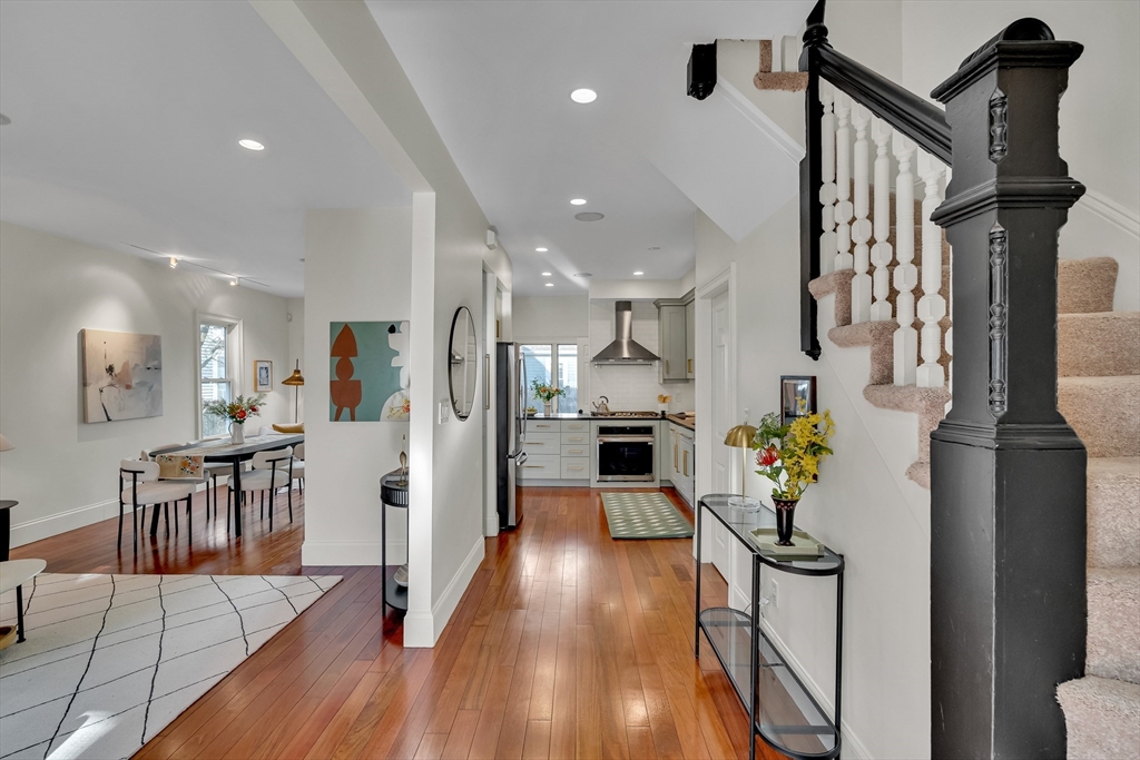 7 Cypress Street, Cambridge, Massachusetts, 4 Bedrooms Bedrooms, 8 Rooms Rooms,2.5 BathroomsBathrooms,Residential,For Sale,Cypress Street,73468393