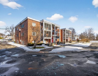 144 West St, Leominster, Massachusetts, 1 Bedroom Bedrooms, 3 Rooms Rooms,1 BathroomBathrooms,Residential,For Sale,West St,73468428