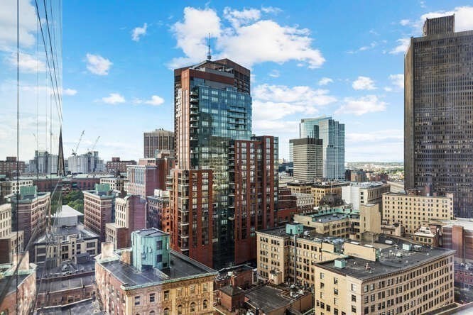 1 Franklin Street, Boston, Massachusetts, 2 Bedrooms Bedrooms, 5 Rooms Rooms,2.5 BathroomsBathrooms,Residential,For Sale,Franklin Street,73468431