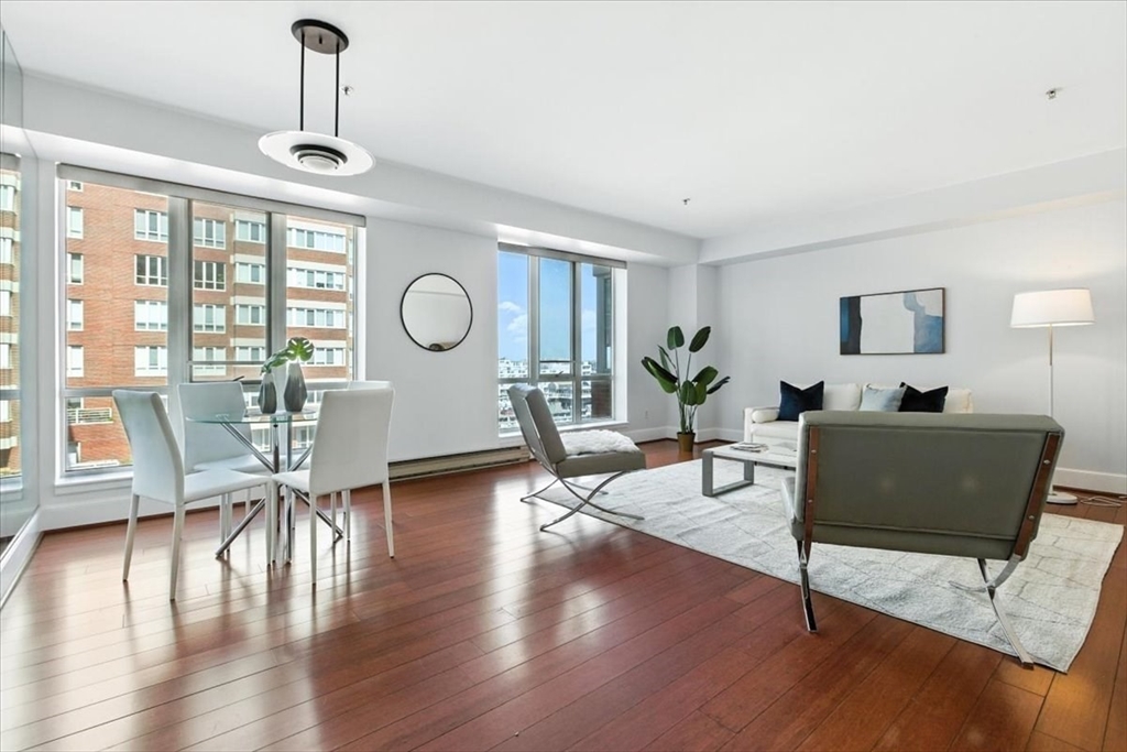 197 8th St, Boston, Massachusetts, 1 Bedroom Bedrooms, 3 Rooms Rooms,1 BathroomBathrooms,Residential Lease,For Rent,8th St,73468474