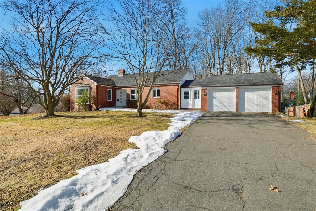 259 Ohio Ave, West Springfield, Massachusetts, 3 Bedrooms Bedrooms, 5 Rooms Rooms,2 BathroomsBathrooms,Residential,For Sale,Ohio Ave,73468486