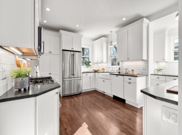 49 Tennyson Street, Somerville, Massachusetts, 5 Bedrooms Bedrooms, 13 Rooms Rooms,4 BathroomsBathrooms,Residential Income,For Sale,Tennyson Street,73468489