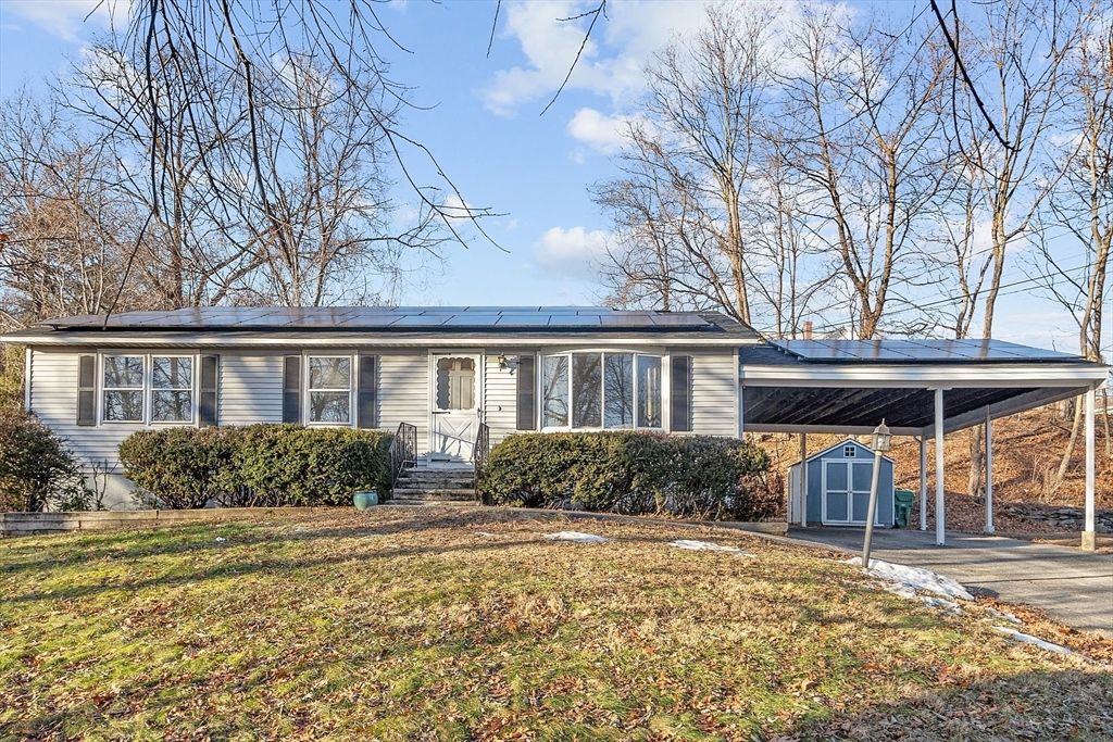 5 Catherine St, Clinton, Massachusetts, 3 Bedrooms Bedrooms, 9 Rooms Rooms,1.5 BathroomsBathrooms,Residential,For Sale,Catherine St,73468584