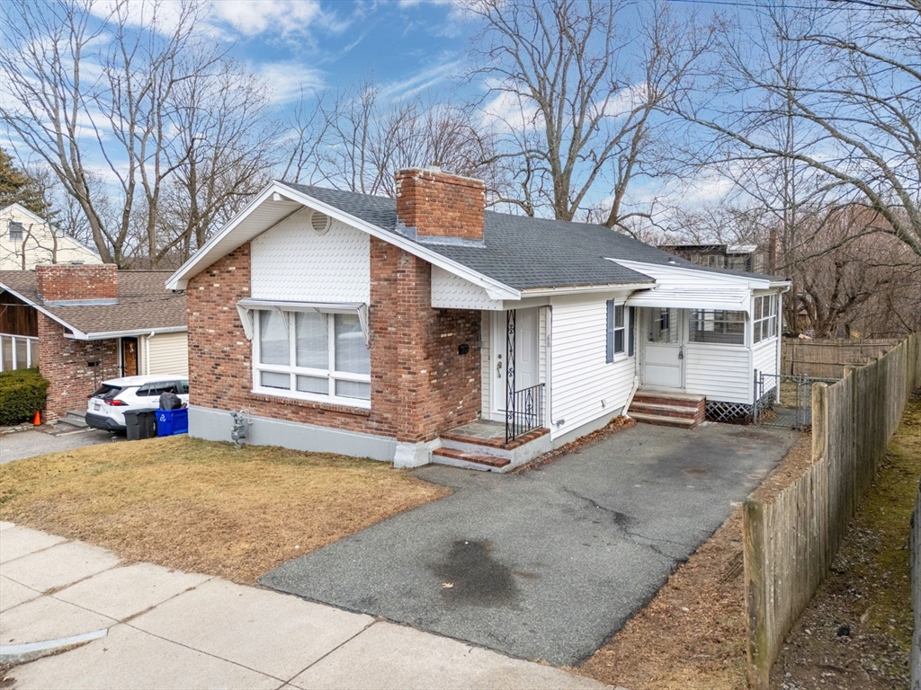 68 Charles St, Boston, Massachusetts, 3 Bedrooms Bedrooms, 7 Rooms Rooms,1.5 BathroomsBathrooms,Residential,For Sale,Charles St,73468529