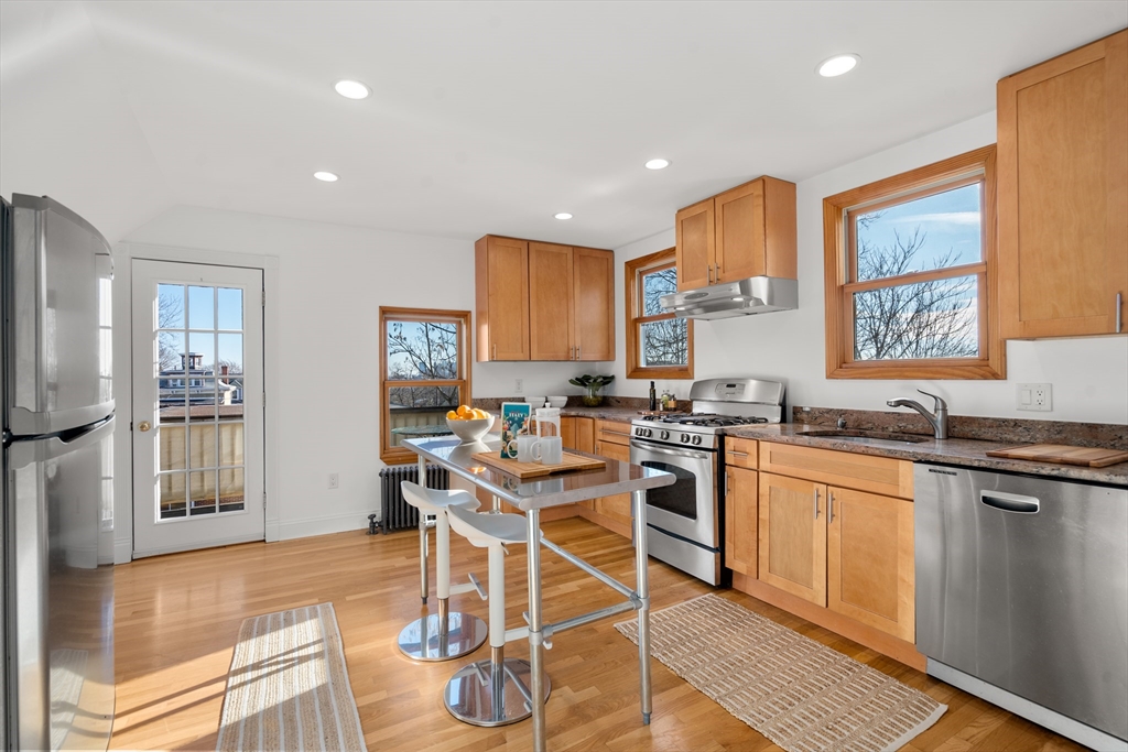 49 Tennyson Street, Somerville, Massachusetts, 3 Bedrooms Bedrooms, 8 Rooms Rooms,1.5 BathroomsBathrooms,Residential,For Sale,Tennyson Street,73468492