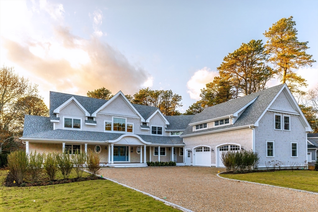 21 Quiet Street, Sandwich, Massachusetts, 4 Bedrooms Bedrooms, 10 Rooms Rooms,5 BathroomsBathrooms,Residential,For Sale,Quiet Street,73468620