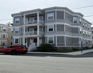 40 Central St, Haverhill, Massachusetts, 2 Bedrooms Bedrooms, 5 Rooms Rooms,1 BathroomBathrooms,Residential Lease,For Rent,Central St,73468561