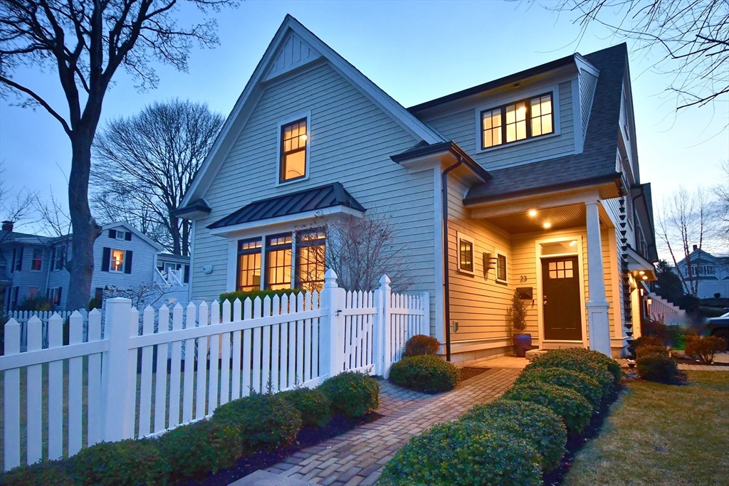 23 Orchard, Newton, Massachusetts, 4 Bedrooms Bedrooms, 12 Rooms Rooms,3.5 BathroomsBathrooms,Residential,For Sale,Orchard,73468572