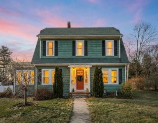 278 North Franklin St, Holbrook, Massachusetts, 4 Bedrooms Bedrooms, 9 Rooms Rooms,1.5 BathroomsBathrooms,Residential,For Sale,North Franklin St,73468663