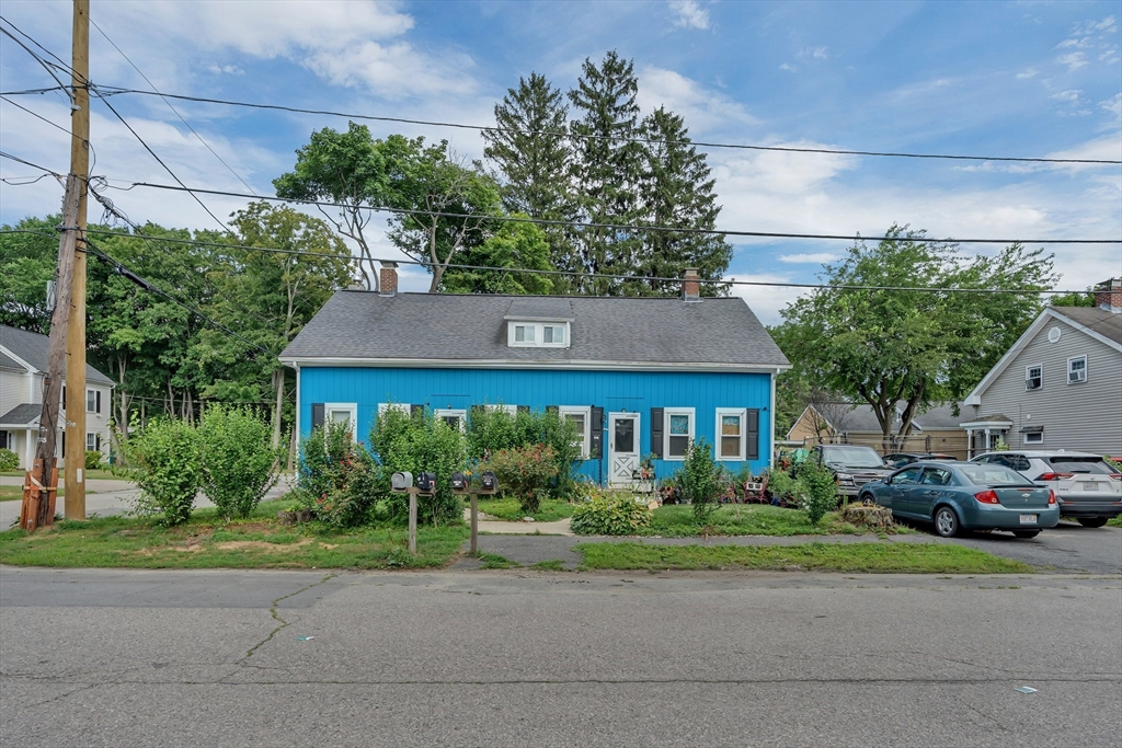 196-198 Knight Ave, Attleboro, Massachusetts, 6 Bedrooms Bedrooms, 11 Rooms Rooms,4 BathroomsBathrooms,Residential Income,For Sale,Knight Ave,73468646