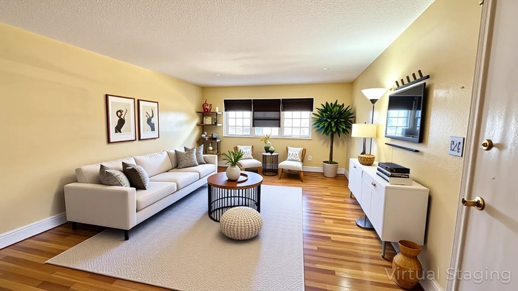 31 Arlington Rd, Woburn, Massachusetts, 2 Bedrooms Bedrooms, 4 Rooms Rooms,1 BathroomBathrooms,Residential,For Sale,Arlington Rd,73468667