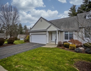 355 Pinehurst Dr, East Longmeadow, Massachusetts, 2 Bedrooms Bedrooms, 6 Rooms Rooms,2 BathroomsBathrooms,Residential,For Sale,Pinehurst Dr,73458934