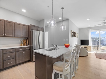 1 Mariners Way, Plymouth, Massachusetts, 2 Bedrooms Bedrooms, 6 Rooms Rooms,2 BathroomsBathrooms,Residential,For Sale,Mariners Way,73467251