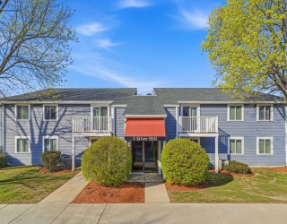 3 Silver Hill Ln, Natick, Massachusetts, 2 Bedrooms Bedrooms, 5 Rooms Rooms,2 BathroomsBathrooms,Residential,For Sale,Silver Hill Ln,73468692