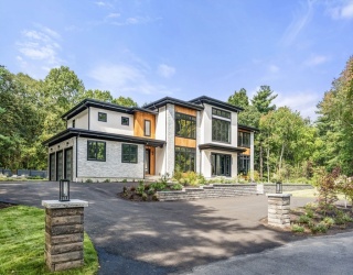 68 Locust Lane, Needham, Massachusetts, 6 Bedrooms Bedrooms, 13 Rooms Rooms,7 BathroomsBathrooms,Residential,For Sale,Locust Lane,73468694