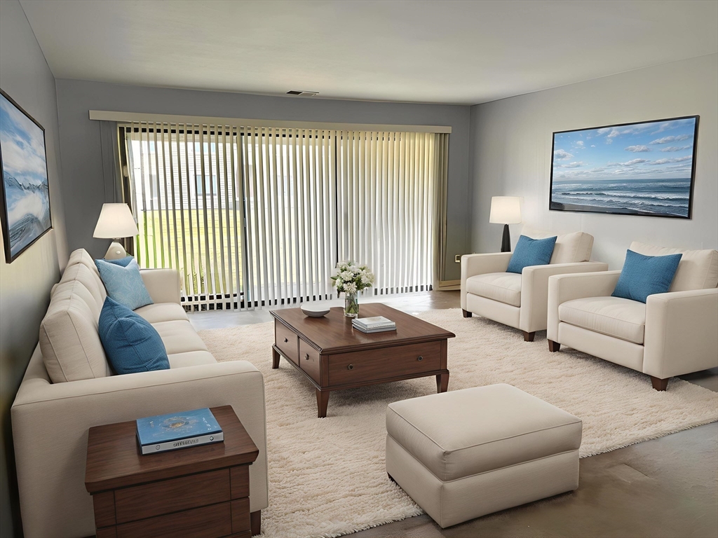 71 Nassau Drive, Springfield, Massachusetts, 2 Bedrooms Bedrooms, 4 Rooms Rooms,2 BathroomsBathrooms,Residential,For Sale,Nassau Drive,73468767