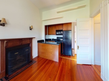 591 Beacon Street, Boston, Massachusetts, 1 Bedroom Bedrooms, 3 Rooms Rooms,1 BathroomBathrooms,Residential Lease,For Rent,Beacon Street,73468776