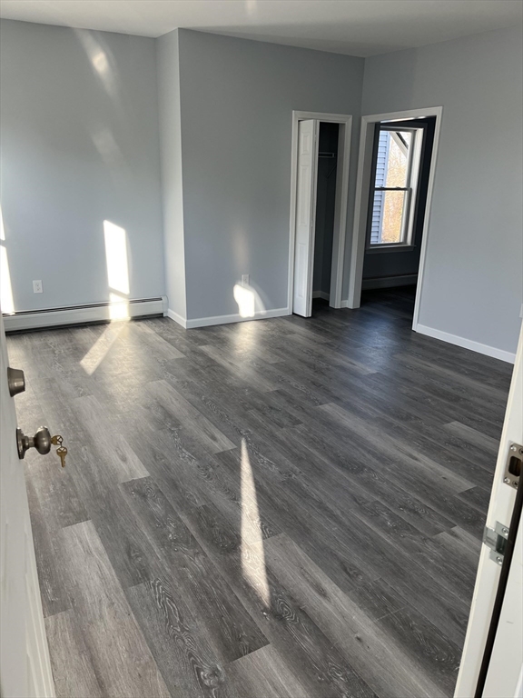 106 Kilburn Street, Fall River, Massachusetts, 2 Bedrooms Bedrooms, 5 Rooms Rooms,1 BathroomBathrooms,Residential Lease,For Rent,Kilburn Street,73468787