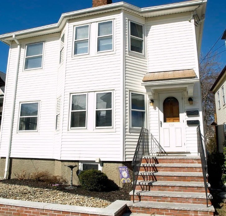 21 Prescott Street, Winthrop, Massachusetts, 2 Bedrooms Bedrooms, 6 Rooms Rooms,1 BathroomBathrooms,Residential Lease,For Rent,Prescott Street,73468808