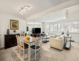 175 Tall Oaks Dr, Weymouth, Massachusetts, 2 Bedrooms Bedrooms, 7 Rooms Rooms,2.5 BathroomsBathrooms,Residential,For Sale,Tall Oaks Dr,73468825