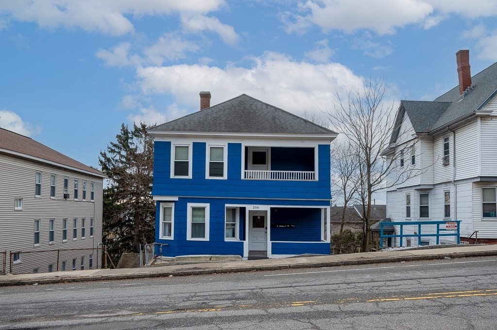 256 Belmont St, Worcester, Massachusetts, 6 Bedrooms Bedrooms, 14 Rooms Rooms,3 BathroomsBathrooms,Residential Income,For Sale,Belmont St,73468726