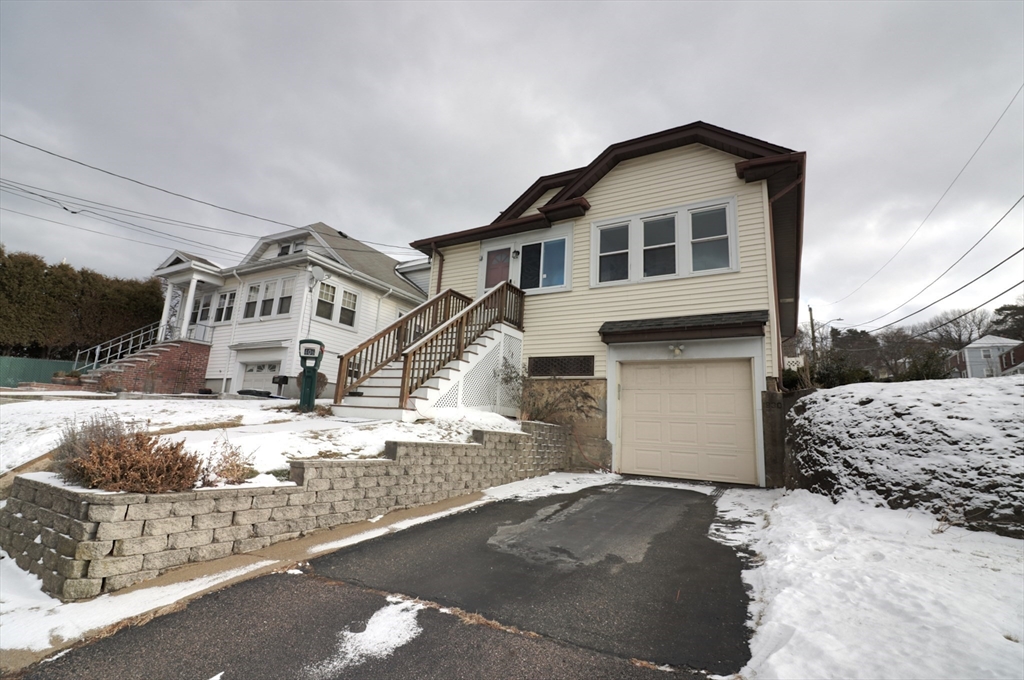 406 Beale St, Quincy, Massachusetts, 3 Bedrooms Bedrooms, 8 Rooms Rooms,1.5 BathroomsBathrooms,Residential,For Sale,Beale St,73468832