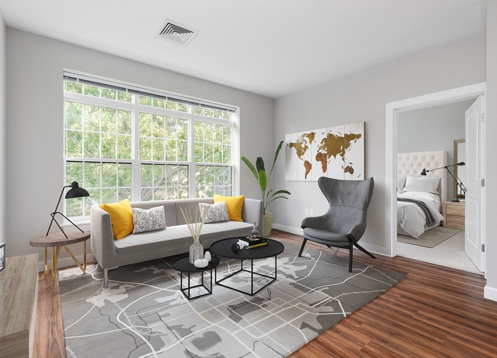 72 Flint Street, Salem, Massachusetts, 2 Bedrooms Bedrooms, 5 Rooms Rooms,2 BathroomsBathrooms,Residential Lease,For Rent,Flint Street,73468860