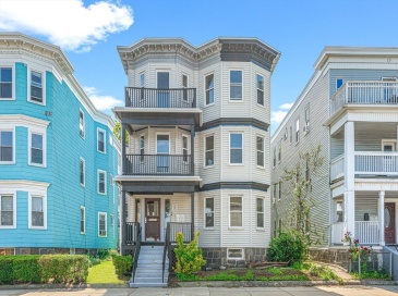 79 Pleasant Street, Boston, Massachusetts, 12 Bedrooms Bedrooms, 24 Rooms Rooms,3 BathroomsBathrooms,Residential Income,For Sale,Pleasant Street,73468870