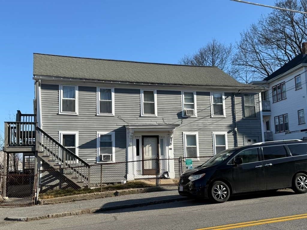 98 School St, Lowell, Massachusetts, 10 Bedrooms Bedrooms, 20 Rooms Rooms,4 BathroomsBathrooms,Residential Income,For Sale,School St,73468875