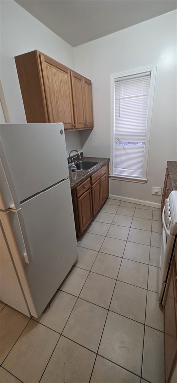 721 Broadway, Everett, Massachusetts, 1 Bedroom Bedrooms, 3 Rooms Rooms,1 BathroomBathrooms,Residential Lease,For Rent,Broadway,73468885