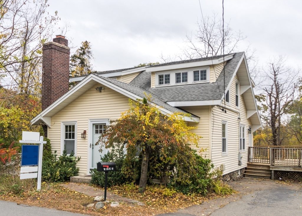 65 Woburn Street, Waltham, Massachusetts, 3 Bedrooms Bedrooms, 6 Rooms Rooms,2 BathroomsBathrooms,Residential,For Sale,Woburn Street,73449471