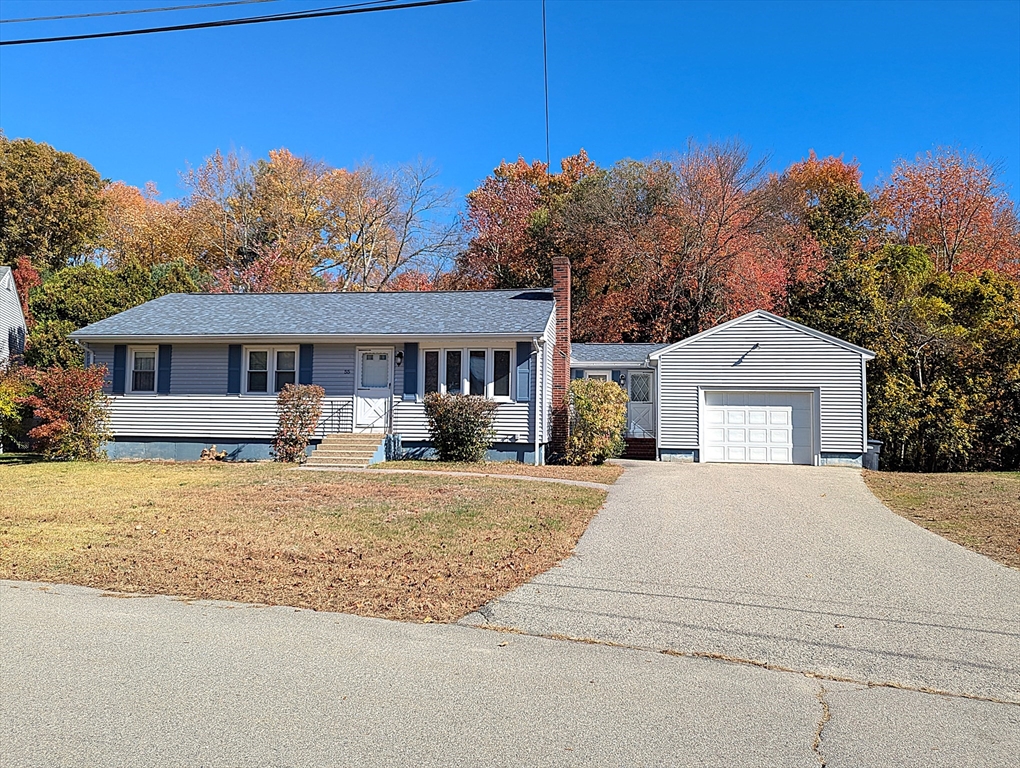 55 Crestwood Cir, Salem, New Hampshire, 3 Bedrooms Bedrooms, 5 Rooms Rooms,2 BathroomsBathrooms,Residential,For Sale,Crestwood Cir,73459098