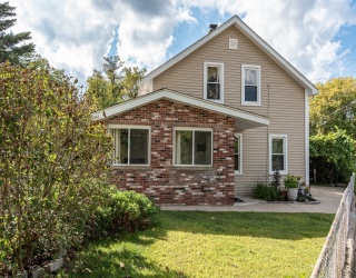 68 Northeast St, Woonsocket, Rhode Island, 3 Bedrooms Bedrooms, 6 Rooms Rooms,1 BathroomBathrooms,Residential,For Sale,Northeast St,73454557