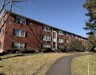 2 Tara Dr, Weymouth, Massachusetts, 2 Bedrooms Bedrooms, 5 Rooms Rooms,1 BathroomBathrooms,Residential,For Sale,Tara Dr,73458694