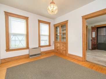 79 School, Webster, Massachusetts, 2 Bedrooms Bedrooms, 5 Rooms Rooms,1 BathroomBathrooms,Residential Lease,For Rent,School,73428513