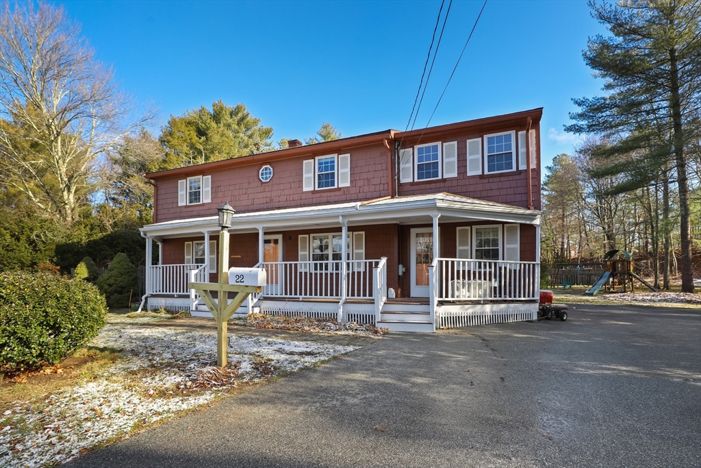 22 Coolidge Rd, Walpole, Massachusetts, 5 Bedrooms Bedrooms, 9 Rooms Rooms,2 BathroomsBathrooms,Residential,For Sale,Coolidge Rd,73459655