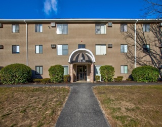 440 North Ave, Haverhill, Massachusetts, 1 Bedroom Bedrooms, 3 Rooms Rooms,1 BathroomBathrooms,Residential,For Sale,North Ave,73457788