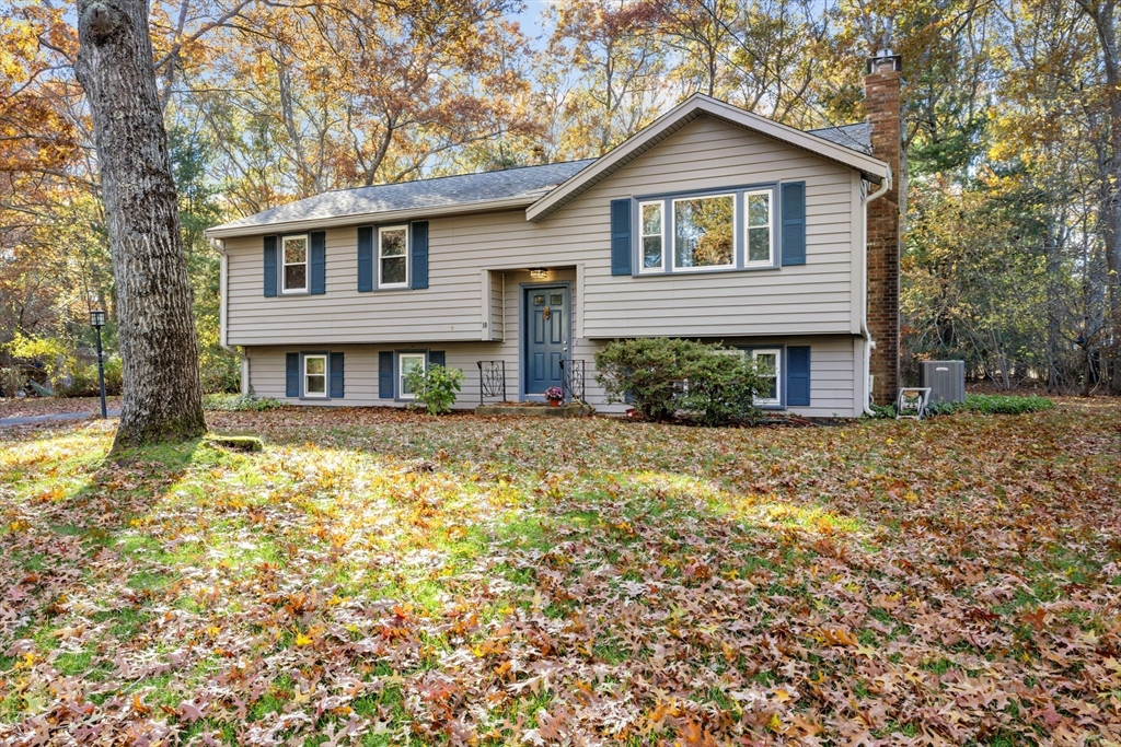 18 Lombard Street, Plymouth, Massachusetts, 3 Bedrooms Bedrooms, 6 Rooms Rooms,1.5 BathroomsBathrooms,Residential,For Sale,Lombard Street,73452078