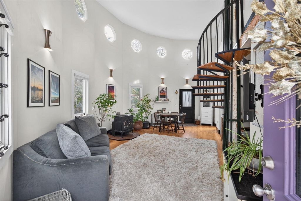 19 Old Bridge Rd, Truro, Massachusetts, 2 Bedrooms Bedrooms, 4 Rooms Rooms,2 BathroomsBathrooms,Residential,For Sale,Old Bridge Rd,73468915