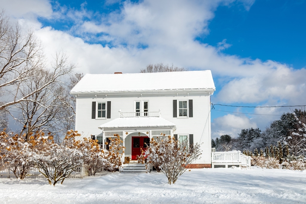 25 Fairhaven Rd, Concord, Massachusetts, 5 Bedrooms Bedrooms, 10 Rooms Rooms,2 BathroomsBathrooms,Residential,For Sale,Fairhaven Rd,73468917