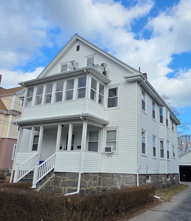 176 Safford, Quincy, Massachusetts, 2 Bedrooms Bedrooms, 5 Rooms Rooms,1 BathroomBathrooms,Residential Lease,For Rent,Safford,73468929