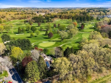 151 Oakland Street, Wellesley, Massachusetts, 6 Bedrooms Bedrooms, 15 Rooms Rooms,5 BathroomsBathrooms,Residential,For Sale,Oakland Street,73469127