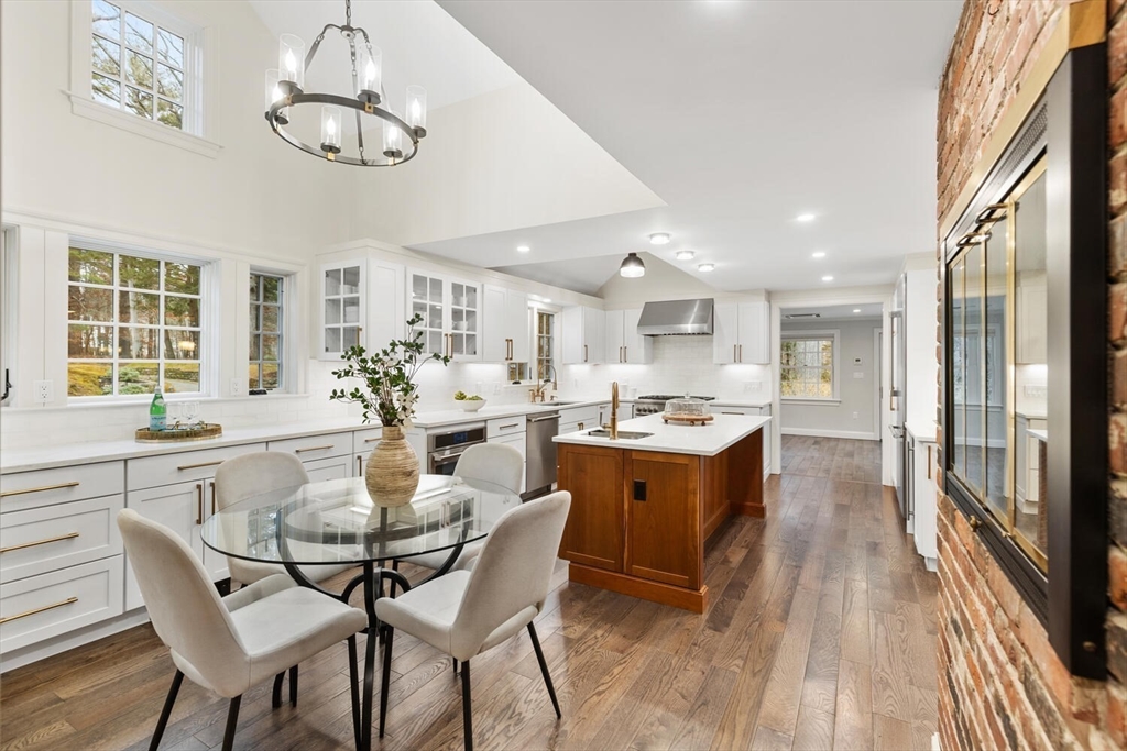 156 Cherry Brook Road, Weston, Massachusetts, 4 Bedrooms Bedrooms, 11 Rooms Rooms,4.5 BathroomsBathrooms,Residential,For Sale,Cherry Brook Road,73469021