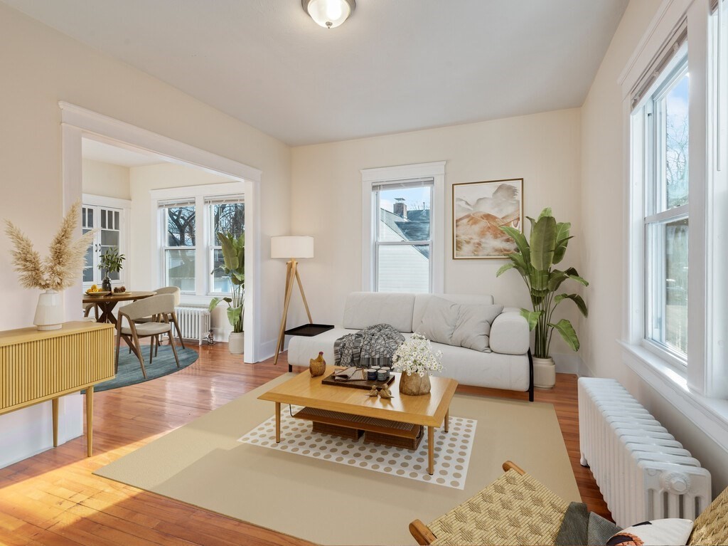 270 Lovell St, Worcester, Massachusetts, 2 Bedrooms Bedrooms, 5 Rooms Rooms,1 BathroomBathrooms,Residential Lease,For Rent,Lovell St,73469086