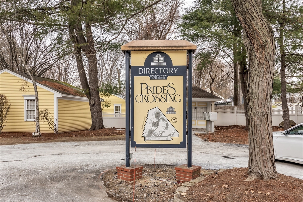 1 Riverview Blvd, Methuen, Massachusetts, 2 Bedrooms Bedrooms, 5 Rooms Rooms,2.5 BathroomsBathrooms,Residential,For Sale,Riverview Blvd,73469105