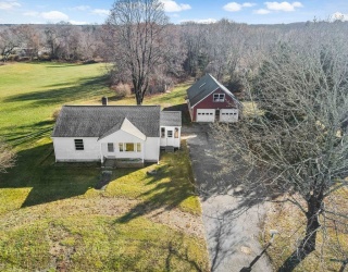 149 Broad St, Rehoboth, Massachusetts, 2 Bedrooms Bedrooms, 6 Rooms Rooms,1 BathroomBathrooms,Residential,For Sale,Broad St,73469108