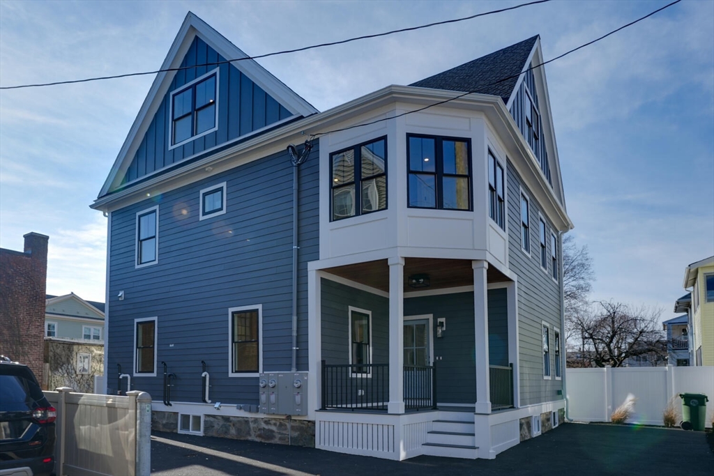 7 Melville Terrace, Watertown, Massachusetts, 3 Bedrooms Bedrooms, 7 Rooms Rooms,2 BathroomsBathrooms,Residential,For Sale,Melville Terrace,73468978