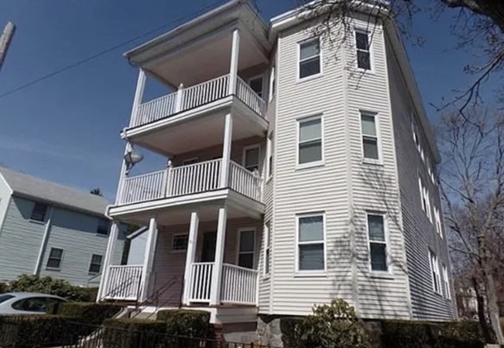 36 Seymour St, Boston, Massachusetts, 2 Bedrooms Bedrooms, 5 Rooms Rooms,1 BathroomBathrooms,Residential Lease,For Rent,Seymour St,73469243