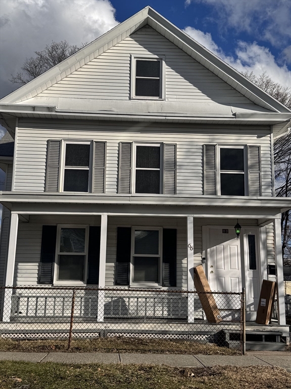 66 Taylor St, Holyoke, Massachusetts, 3 Bedrooms Bedrooms, 7 Rooms Rooms,1 BathroomBathrooms,Residential Lease,For Rent,Taylor St,73469240